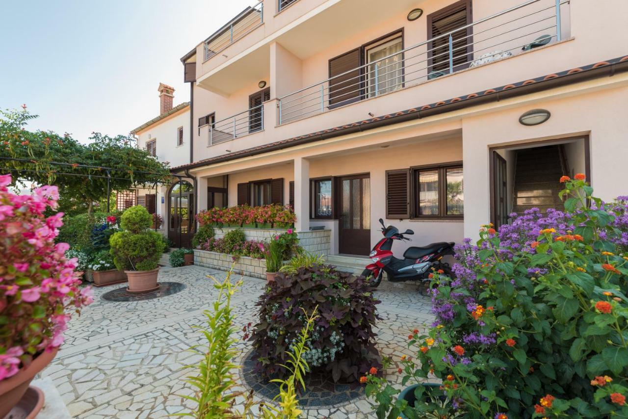 Kamelija Rovinj Exterior foto